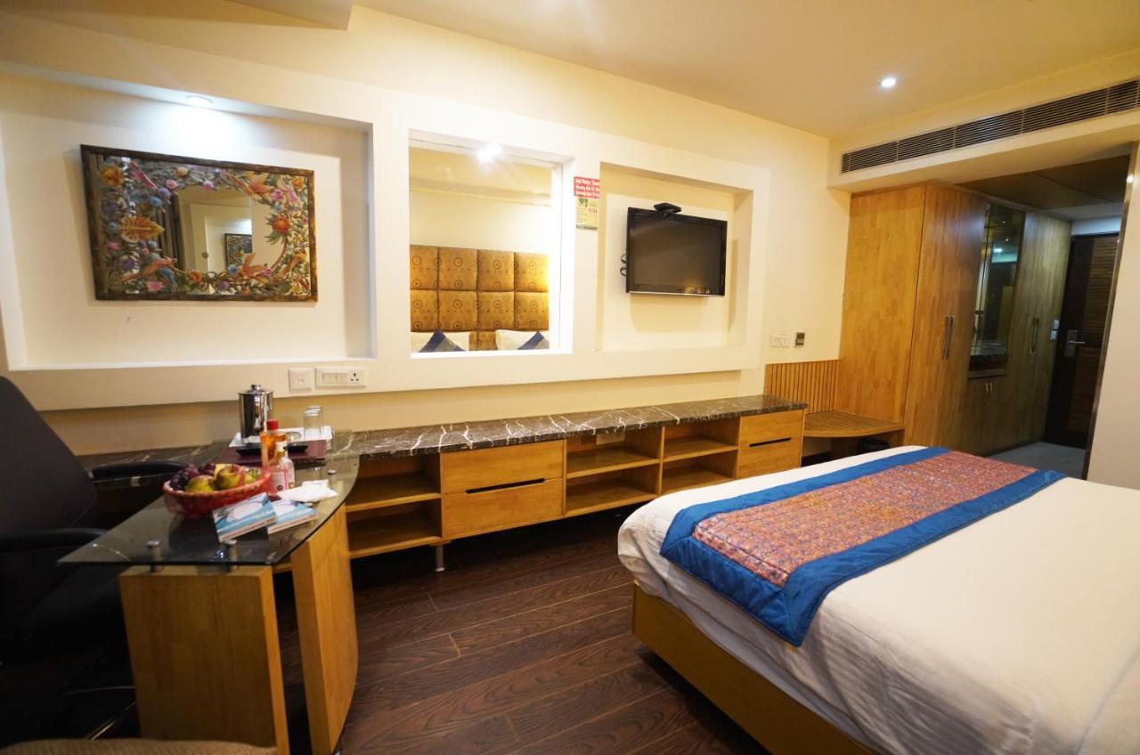 Airport Hotel Grand By Fantasia Neu-Delhi Exterior foto