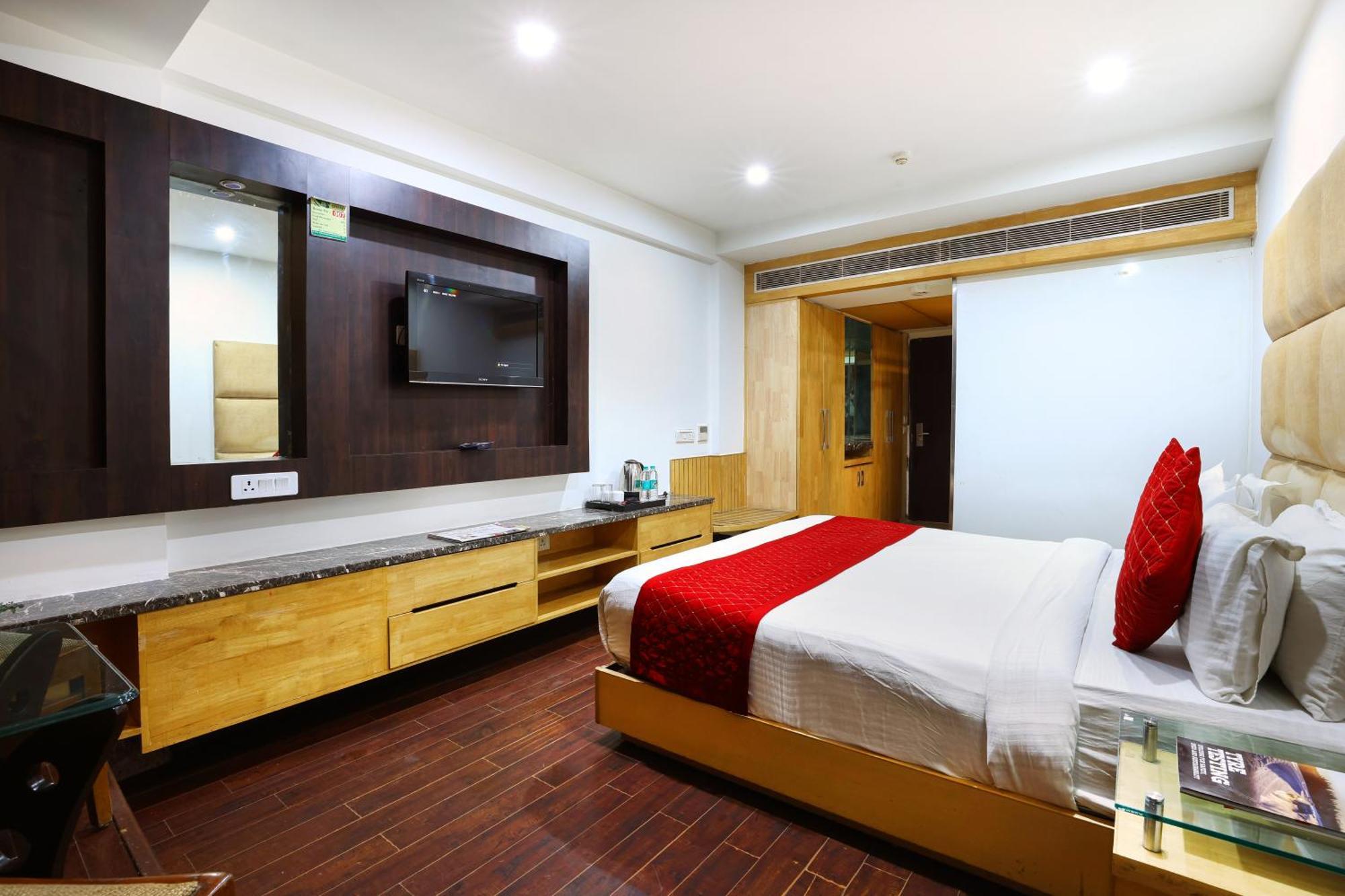 Airport Hotel Grand By Fantasia Neu-Delhi Exterior foto
