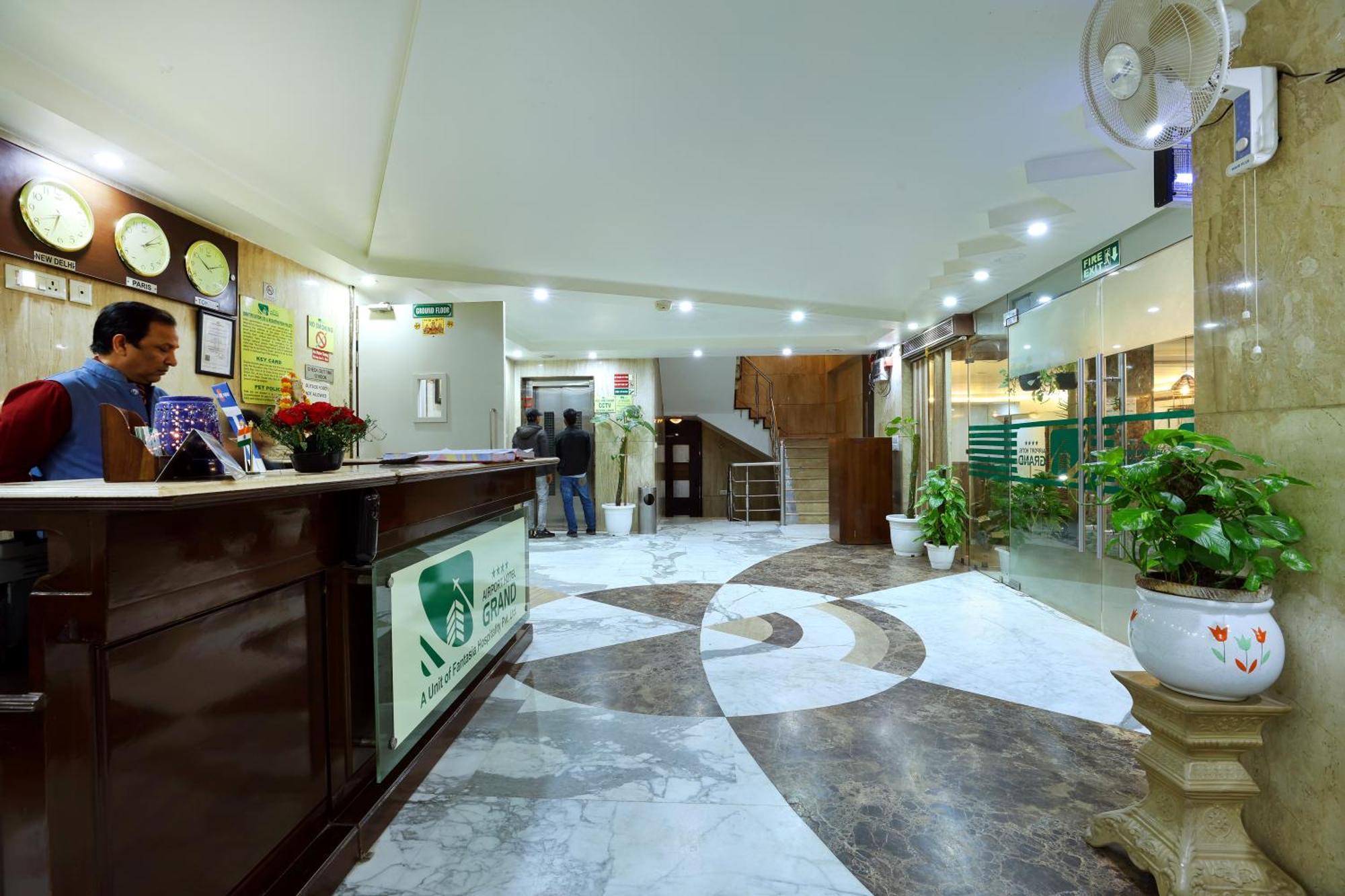Airport Hotel Grand By Fantasia Neu-Delhi Exterior foto