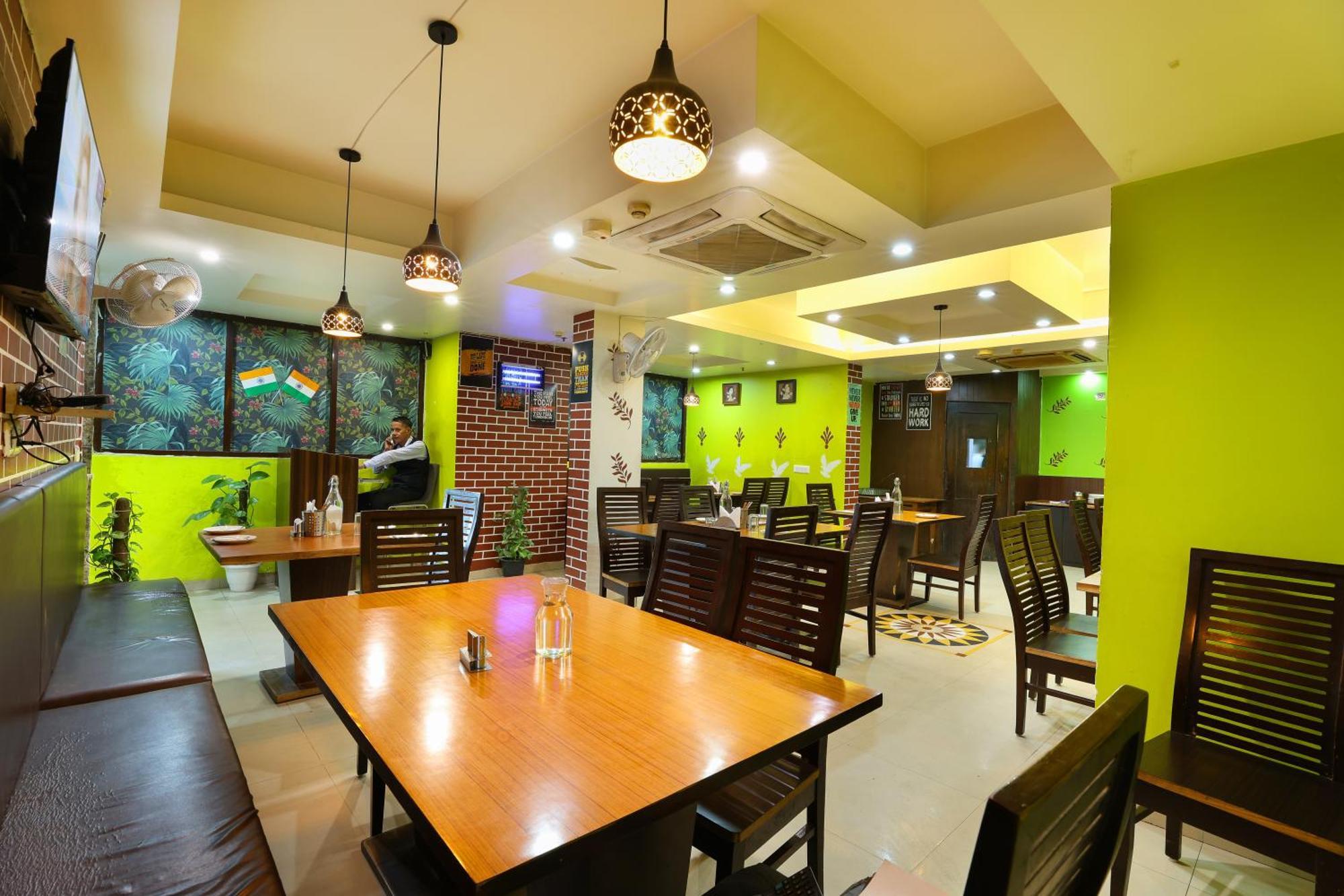 Airport Hotel Grand By Fantasia Neu-Delhi Exterior foto
