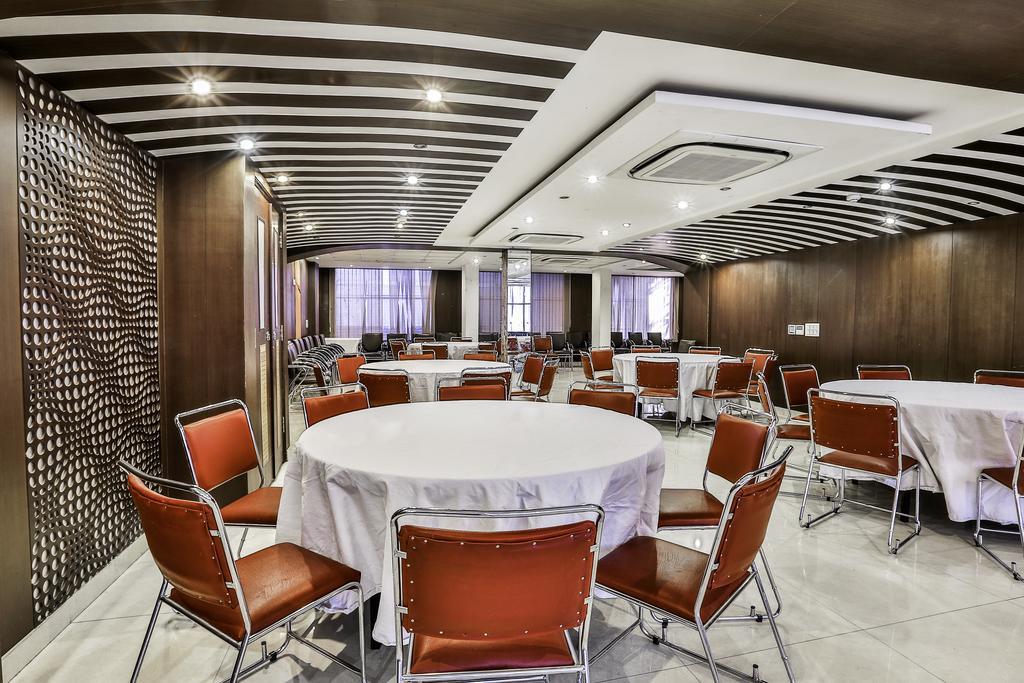 Airport Hotel Grand By Fantasia Neu-Delhi Exterior foto
