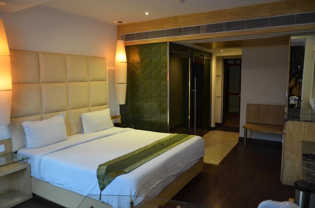 Airport Hotel Grand By Fantasia Neu-Delhi Exterior foto
